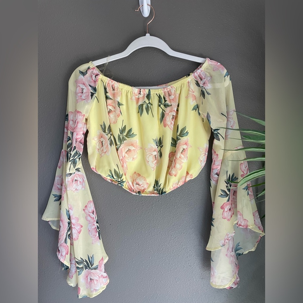 Charlotte Russe Yellow Floral Long-Sleeve Crop Top - [NWT]